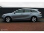 Kia Ceed Sportswagon 1.5 T-GDi 160 PK 4 cilinder DynamicLine, 1400KG Trekgewicht, Clima, Cruise, Navi, App connect, Pdc + Camera, Lmv, All season banden