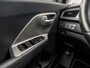 Kia Niro 1.6 GDi Hybrid Automaat (APPLE CARPLAY, NAVIGATIE, CLIMATE, CAMERA, SPORTSTOELEN, CRUISE, PARKEERSENSOREN, NIEUWSTAAT)