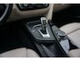 BMW 3-Serie 320i Luxury Automaat | Carplay | Sportinterieur | Leer