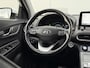 Hyundai Kona Electric EV Premium 64 kWh / NL Auto / Zwart Leder / Stoelverkoeling / Stoelverwarming Voor + Achter / Stuurverwarming / KRELL Audio /