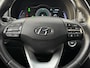 Hyundai Kona Electric EV Premium 64 kWh / NL Auto / Zwart Leder / Stoelverkoeling / Stoelverwarming Voor + Achter / Stuurverwarming / KRELL Audio /