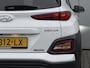 Hyundai Kona Electric EV Premium 64 kWh / NL Auto / Zwart Leder / Stoelverkoeling / Stoelverwarming Voor + Achter / Stuurverwarming / KRELL Audio /