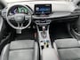 Hyundai i30 Fastback 1.5 T-GDi MHEV N Line Stoelverwarming, navigatie Apple CarPlay/Android Auto, suède interieur, achteruitrij camera, cruise control, boekjes compleet!
