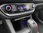 Hyundai i30 Fastback 1.5 T-GDi MHEV N Line Stoelverwarming, navigatie Apple CarPlay/Android Auto, suède interieur, achteruitrij camera, cruise control, boekjes compleet!