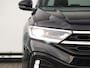 Volkswagen T-Roc 1.5 TSI R-Line 150pk DSG | Navi via App-Connect | Black Style | Panoramadak | Comfortpakket | keyless Access | Elektrische achterklep | Cruise Control | Climatronic |