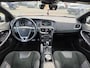 Volvo V40 2.0 T5 R-Design | Parkeercamera | Keyless entry/start | Panoramadak | Elektrisch vertelbare bestuurdersstoel met geheugen | Stoelverwarming |