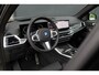 BMW X5 xDrive50e M Sport - Pano - Luchtvering - Trekhaak - Massage - 4wiel besturing - Carbon Pack - Softclose - Stoelverwarming/Koeling - Rijklaar