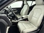 Volvo XC40 T5 Recharge Inscription | 19" | Panoramadak | Trekhaak | Harman Kardon | 360 Camera | Elektr. verst. Stoelen | Full LED | Adaptieve Cruise | BLIS | Stoel/stuurverwarming