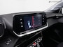 Peugeot 208 1.2 PureTech Allure Sportive (APPLE CARPLAY,LED,3D DISPLAY,CLIMATE,CRUISE,COMFORT-STOELEN,PARKEERSENSOREN,LM-VELGEN)