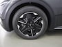 Kia EV6 Light Edition 63kWh Elektromotor 125kW (A) | Stoel/Stuurwielverwarming | Navigatie | Parkeercamera | Climate Control |