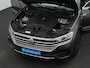 Volkswagen Touareg 3.0 TSI 340 pk tiptronic R-Line | Panoramadak | Trekhaak | Luchtvering | Savona leder | Geheugenstoelen | Head-up display | IQ Light | Dynaudio