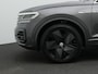 Volkswagen Touareg 3.0 TSI 340 pk tiptronic R-Line | Panoramadak | Trekhaak | Luchtvering | Savona leder | Geheugenstoelen | Head-up display | IQ Light | Dynaudio