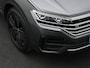 Volkswagen Touareg 3.0 TSI 340 pk tiptronic R-Line | Panoramadak | Trekhaak | Luchtvering | Savona leder | Geheugenstoelen | Head-up display | IQ Light | Dynaudio