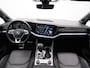 Volkswagen Touareg 3.0 TSI 340 pk tiptronic R-Line | Panoramadak | Trekhaak | Luchtvering | Savona leder | Geheugenstoelen | Head-up display | IQ Light | Dynaudio