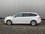 Peugeot 308 SW 1.2 PureTech Blue Lease Executive 168Dkm.NAP, Clima, Navi, Pano, CC, PDC, LM, nw. APK – Inruil Mogelijk –