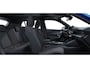 Peugeot e-2008 Style - Electric | Climate Control | Dashboard in zacht materiaal met carboneffect en hoogglans zwarte sierstrip | Elektrisch verstelbare en verwarmbare buitenspiegels