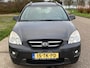 Kia Carens 2.0 CVVT X-ecutive 7 Pers. ECC Audio/CD Electric pakket LMV 16" ABS EBD Dakrails Trekhaak Dealeronderhoud Nieuwe Apk!