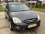 Kia Carens 2.0 CVVT X-ecutive 7 Pers. ECC Audio/CD Electric pakket LMV 16" ABS EBD Dakrails Trekhaak Dealeronderhoud Nieuwe Apk!