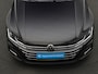 Volkswagen Arteon Shooting Brake 1.4 TSI eHybrid 218 pk DSG R-Line Business | Panoramadak | Trekhaak | Navigatie Discover Pro | Geheugenstoel | Adaptief onderstel | Head-up display | Rondomzicht camera