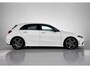 Mercedes-Benz A-klasse 180 Premium Plus | Panoramadak | elct. bedienbare voor stoelen met memory | Navigatie | Parking support met camera achter | Inclusief 24 maanden MB Certified garantie voor Europa