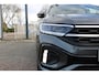 Volkswagen T-Roc 1.5 TSI 150pk R-Line DSG Automaat BLACK STYLE / Navigatie / LM 19 inch / Camera / LED Plus / Park Assist / Keyless
