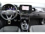 Volkswagen T-Roc 1.5 TSI 150pk R-Line DSG Automaat BLACK STYLE / Navigatie / LM 19 inch / Camera / LED Plus / Park Assist / Keyless
