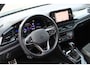 Volkswagen T-Roc 1.5 TSI 150pk R-Line DSG Automaat BLACK STYLE / Navigatie / LM 19 inch / Camera / LED Plus / Park Assist / Keyless