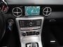 Mercedes-Benz SLC 200 Panoramadak Airco Navigatie Leer Nekverwarming Sportstoelen Automaat Sportvelgen Lage km.stand Zeer nette staat LED 2e eigenaar