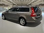 Volvo V70 2.5FT Momentum Incl BTW, Rijklaar+ garantie...