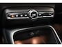 Volvo XC40 P8 Recharge AWD R-Design 3-Fase [ Panorama Navi H/K 360°cam Trekhaak ]