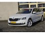Skoda Octavia Combi 1.0 TSI Automaat! Style BJ2017 Lmv 17" | Led | Pdc | Navi | Keyless entry | Panoramadak | App-Connect | Dashboard verlichting | Canton Audio | Climate control | Cruise control | Verwarmde voorstoelen | Extra getint glas