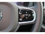 Volvo XC60 T6 Recharge AWD Plus Bright - Luchtvering - Panorama/schuifdak - IntelliSafe Assist & Surround - 360º Camera - Harman/Kardon audio - Adaptieve LED koplampen - Verwarmde voorstoelen, stuur & achterbank - Parkeersensoren voor & achter - Elektr. bedienb. voorstoelen met geheugen - Draadloze tel. lader - Extra getint glas - Elektr. inklapbare trekhaak - 21' LMV