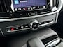 Volvo V90 T6 Plug-in hybrid AWD Ultra Dark | Panoramadak | 360° camera | Harman Kardon | Stoel- en Stuurverwarming | Trekhaak