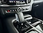 Volvo V90 T6 Plug-in hybrid AWD Ultra Dark | Panoramadak | 360° camera | Harman Kardon | Stoel- en Stuurverwarming | Trekhaak