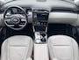Hyundai Tucson 1.6 T-GDI PHEV Premium 4WD / Afneembare Trekhaak (1350kg) / Schuif- Kanteldak / Apple Carplay/Android Auto / Rondzichtcamera / Stoelverwarming / Stoelventilatie / Elektrisch Verstelbare Voorstoelen / Adaptieve Cruise Control /