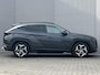 Hyundai Tucson 1.6 T-GDI PHEV Premium 4WD / Afneembare Trekhaak (1350kg) / Schuif- Kanteldak / Apple Carplay/Android Auto / Rondzichtcamera / Stoelverwarming / Stoelventilatie / Elektrisch Verstelbare Voorstoelen / Adaptieve Cruise Control /