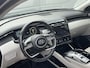 Hyundai Tucson 1.6 T-GDI PHEV Premium 4WD / Afneembare Trekhaak (1350kg) / Schuif- Kanteldak / Apple Carplay/Android Auto / Rondzichtcamera / Stoelverwarming / Stoelventilatie / Elektrisch Verstelbare Voorstoelen / Adaptieve Cruise Control /