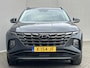 Hyundai Tucson 1.6 T-GDI PHEV Premium 4WD / Afneembare Trekhaak (1350kg) / Schuif- Kanteldak / Apple Carplay/Android Auto / Rondzichtcamera / Stoelverwarming / Stoelventilatie / Elektrisch Verstelbare Voorstoelen / Adaptieve Cruise Control /