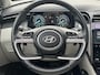 Hyundai Tucson 1.6 T-GDI PHEV Premium 4WD / Afneembare Trekhaak (1350kg) / Schuif- Kanteldak / Apple Carplay/Android Auto / Rondzichtcamera / Stoelverwarming / Stoelventilatie / Elektrisch Verstelbare Voorstoelen / Adaptieve Cruise Control /