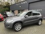 Volkswagen Tiguan 1.4 TSI Sport&Style Clima trekhaak dakrail netjes onderhouden .