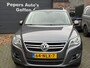 Volkswagen Tiguan 1.4 TSI Sport&Style Clima trekhaak dakrail netjes onderhouden .