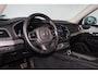 Volvo XC90 T8 Recharge AWD Core Bright - IntelliSafe Assist & Surround - Verwarmde voorstoelen, stuur & achterbank - Parkeersensoren voor & achter - Draadloze tel. lader - High Performance audio- Extra getint glas - 19' LMV