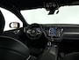 Volvo XC60 T6 Plug-in hybrid AWD Plus Bright | Panoramadak | Parkeercamera | Stoel- en Stuurverwarming | Trekhaak