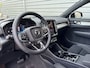 Volvo XC40 2.0 B4 Plus Black Edition Harman/Kardon / Panoramadak / Elektr. stoelen / Achteruitrijcamera /