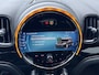 MINI Countryman Cooper S E ALL4 AT / Plug-In / EAER 52 km / Leder / Navigatie / Elektrische klep / Elektrische stoelen / Adaptieve CC / Apple Carplay Android / Camera / 17" LM wielen met All Season banden /