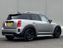 MINI Countryman Cooper S E ALL4 AT / Plug-In / EAER 52 km / Leder / Navigatie / Elektrische klep / Elektrische stoelen / Adaptieve CC / Apple Carplay Android / Camera / 17" LM wielen met All Season banden /