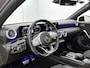 Mercedes-Benz A-klasse 180 AMG Line | Achteruitrijcamera | Sfeerverlichting | Panoramadak | Navigatie | Stoelverwarming | 24 maanden certified garantie