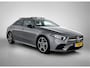 Mercedes-Benz A-klasse 180 AMG Line | Achteruitrijcamera | Sfeerverlichting | Panoramadak | Navigatie | Stoelverwarming | 24 maanden certified garantie