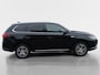 Mitsubishi Outlander 2.0 PHEV Premium | LED | Stoel en stuurverwarming | Camera | LM Velgen | Trekhaak |