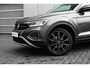 Volkswagen T-Roc Life Edition Inclusief €2000,- inruilvoordeel | 'App-Connect' draadloze smartphone integratie | Buitenspiegels elektrisch instel-, verwarm- en inklapbaar | Grootlichtassistent (Light Assist)